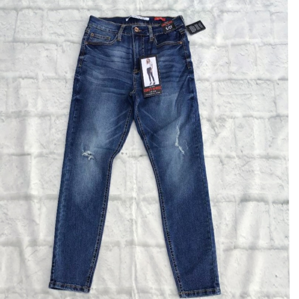 CELEBRITY PINK The Deb Curvy High Rise Skinny Jean - Picture 2 of 12